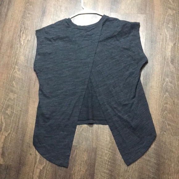 Reebok Medium Open Back Tee/Tank - Picture 7 of 7